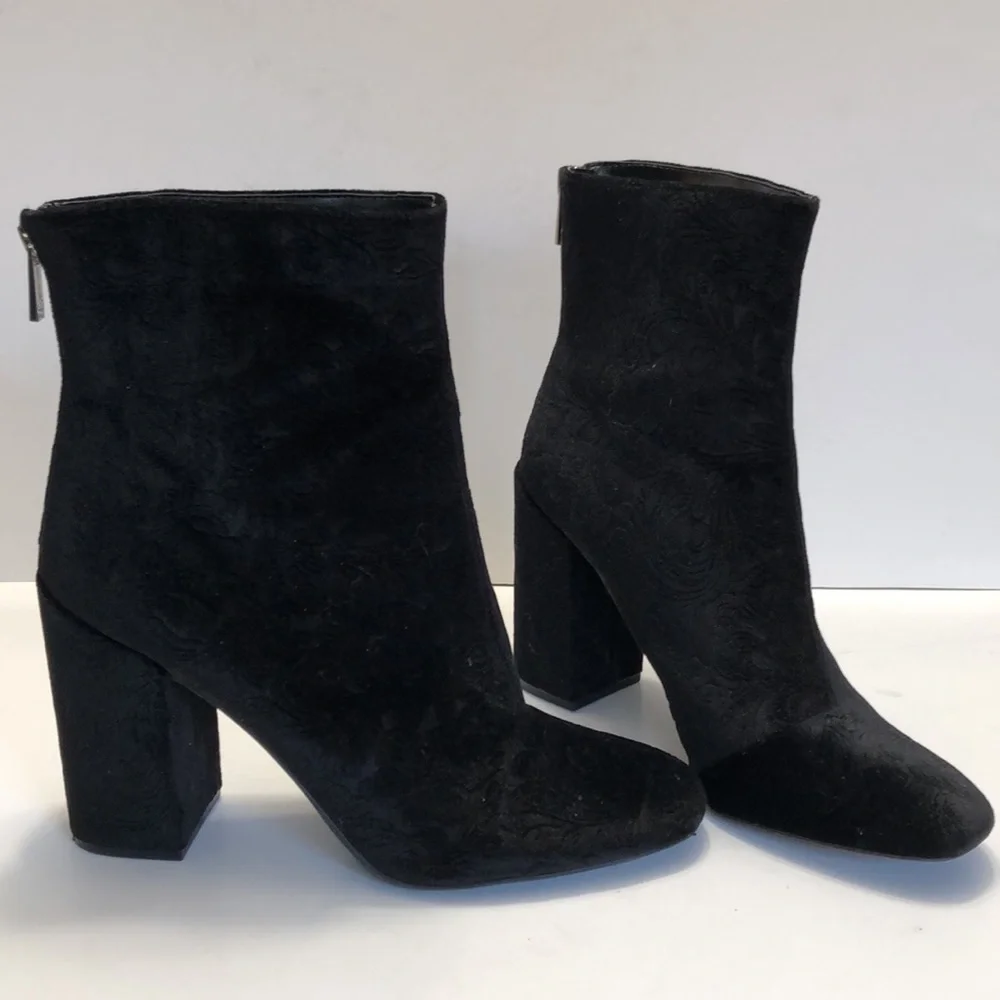Jessica Simpson Black Velvet Jacquard Block Heel Boots size 10